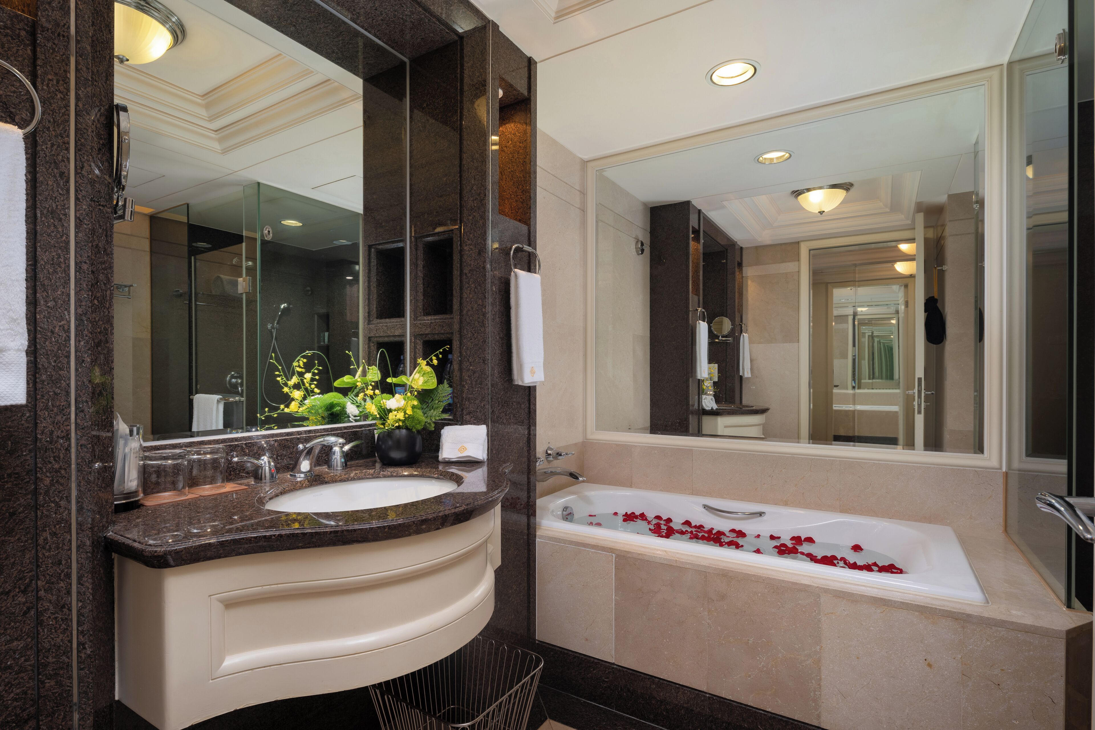 executive double room, 1 king bed | bathroom | shower, hair dryer, slippers, towels