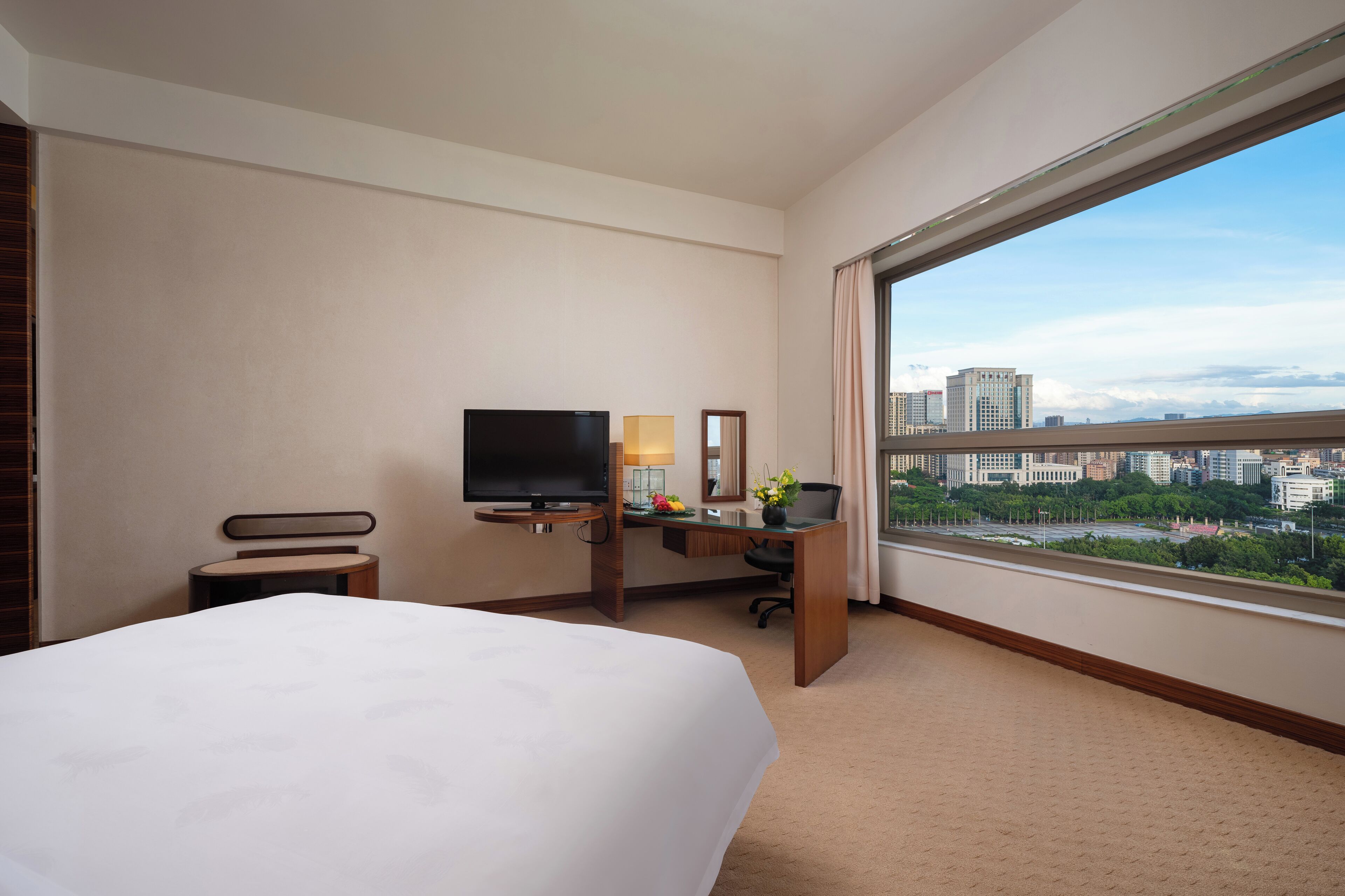 standard double room | minibar, in-room safe, blackout curtains, soundproofing