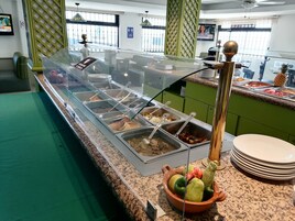 Se sirven desayunos, almuerzos y cenas