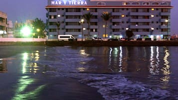 Façade de l’hébergement - soirée/nuit