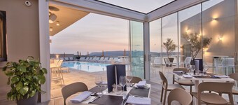 盧娜假日綜合酒店