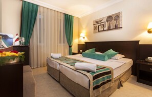 Barnesenger (inkludert), wi-fi (mot et tillegg) og sengetøy