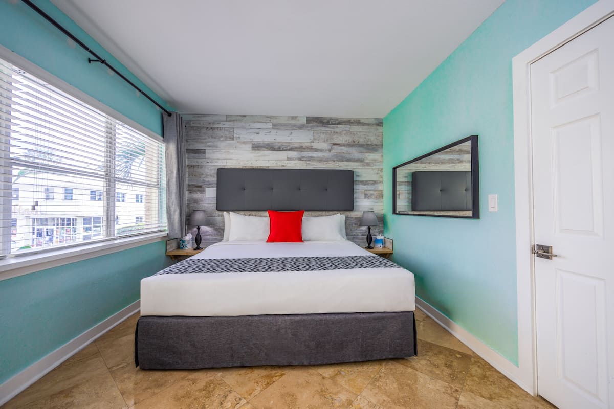 Superior suite, 1 kingsize bed, keuken, uitzicht op stad | Luxe beddengoed, pillowtop-bedden, een kluis op de kamer