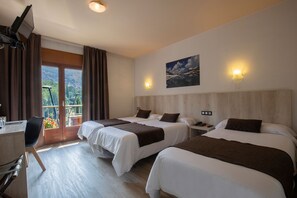 Caja fuerte, escritorio, espacio para trabajar con un portátil