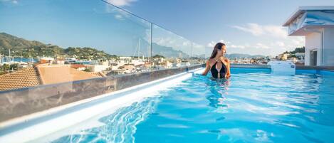 Piscina stagionale all'aperto