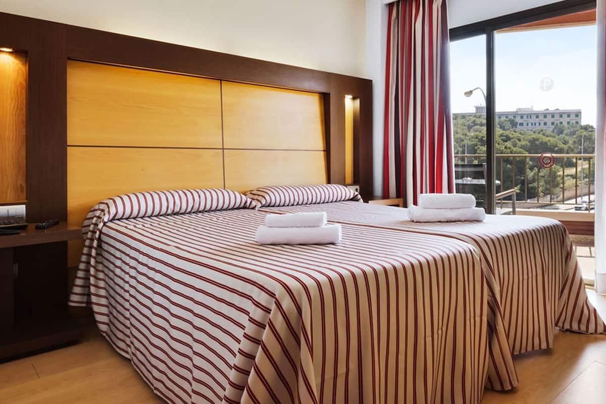 Rideaux occultants, Wi-Fi gratuit, draps fournis