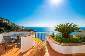 Firemannsrom – deluxe, balkong, sjøutsikt | Terrasse/patio