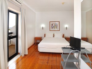 Wifi gratis y ropa de cama 