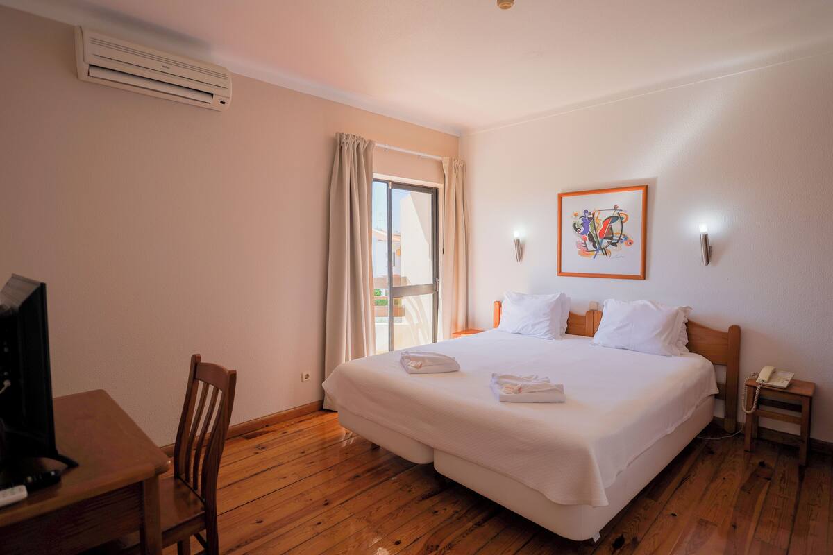 Standard Quadruple Room | WiFi (free), bed sheets