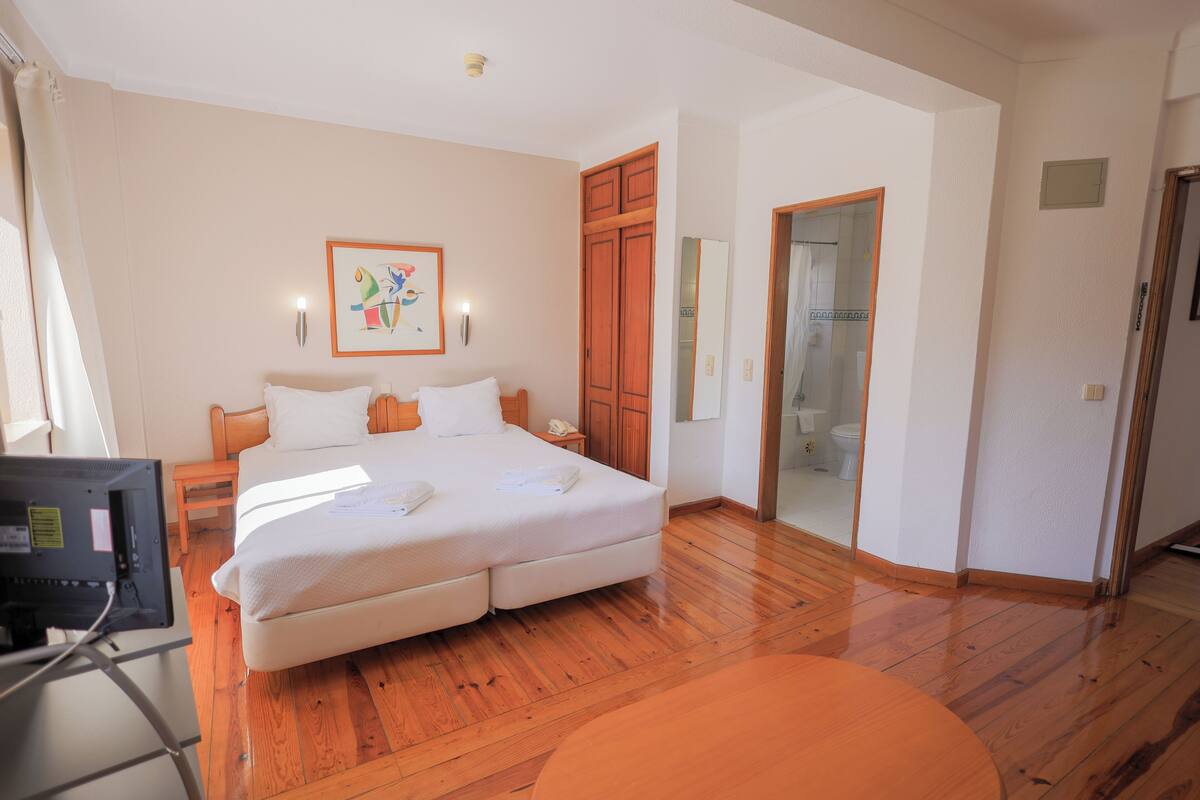 Economy Quadruple Room | WiFi (free), bed sheets