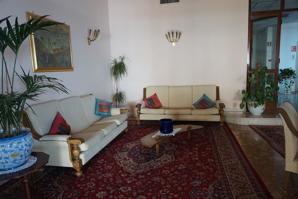 Photo - Hotel Mediterranée