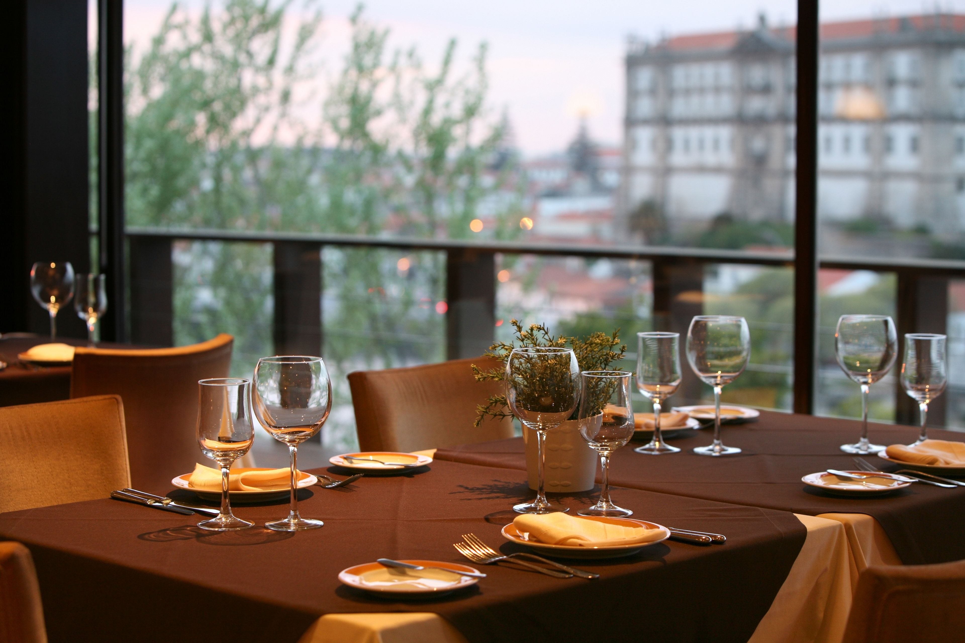 Lunch, dinner, brunch served; ocean views