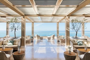 5 restaurants, lunch, dinner served; Italian cuisine