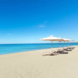 Private beach, sun-loungers, beach umbrellas, beach towels