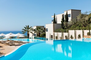 Indoor pool, 3 outdoor pools - Ikos Oceania - All Inclusive (Nea Propontida)