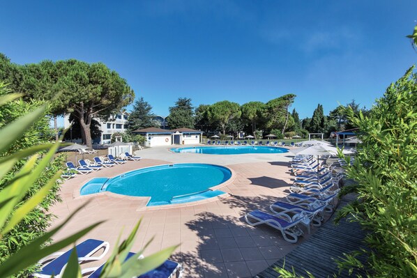 Piscina stagionale all'aperto