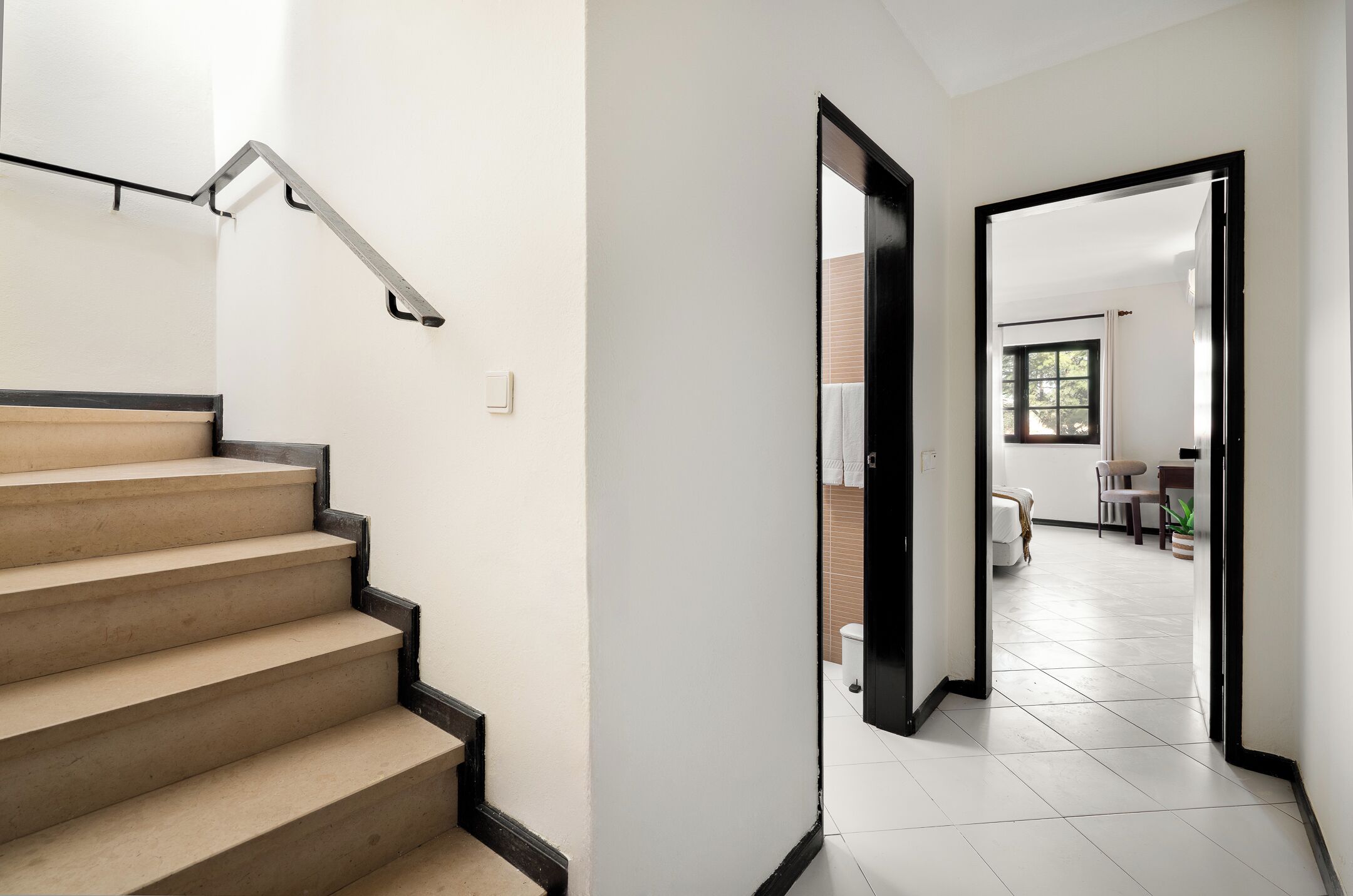 Appartamento, 3 camere da letto | Una cassaforte in camera, ferro/asse da stiro