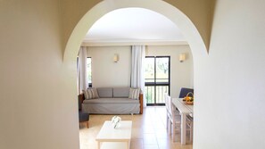 Leilighet, 1 soverom, resort-utsikt | Oppholdsområde | TV