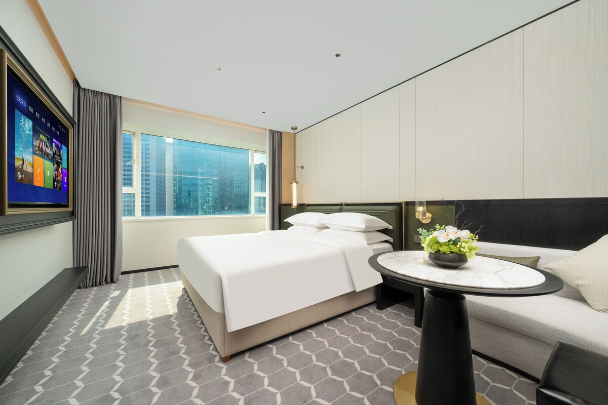 Comfort Single Room | Premium bedding, minibar, in-room safe, blackout drapes