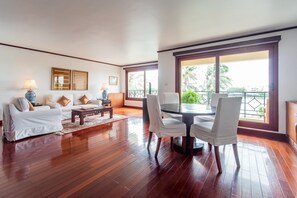 Minibar, in-room safe, desk, blackout curtains