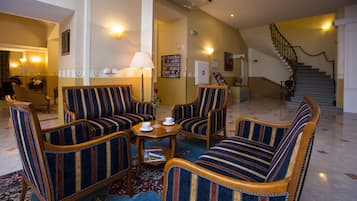 Sala de estar en el lobby