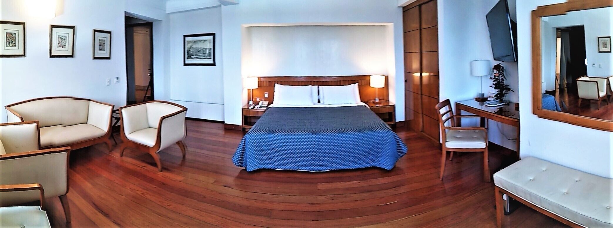 Junior Suite | Egyptian cotton sheets, down duvets, minibar, in-room safe