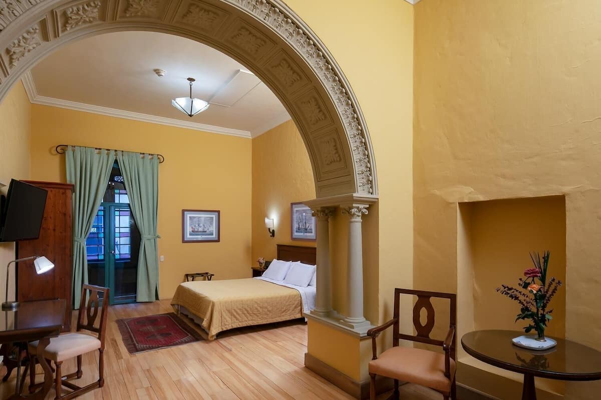 Egyptian cotton sheets, down comforters, minibar, in-room safe