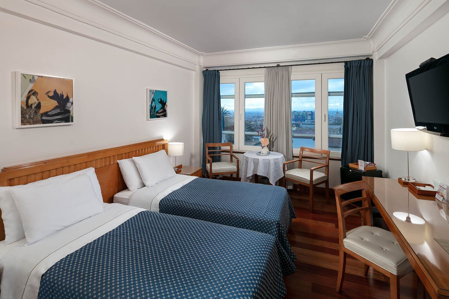 Egyptian cotton sheets, down comforters, minibar, in-room safe