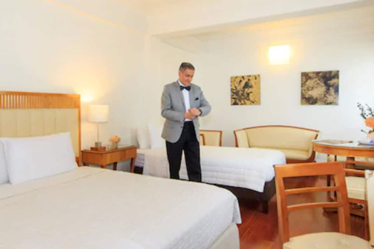 Egyptian cotton sheets, down comforters, minibar, in-room safe