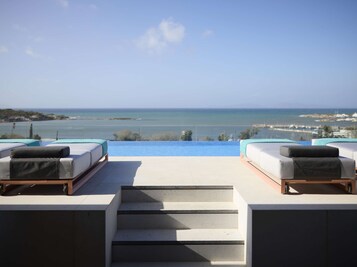 Kolam renang tertutup, kolam renang terbuka, kerusi lepak pantai