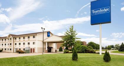 Travelodge by Wyndham Clinton Valley West Court