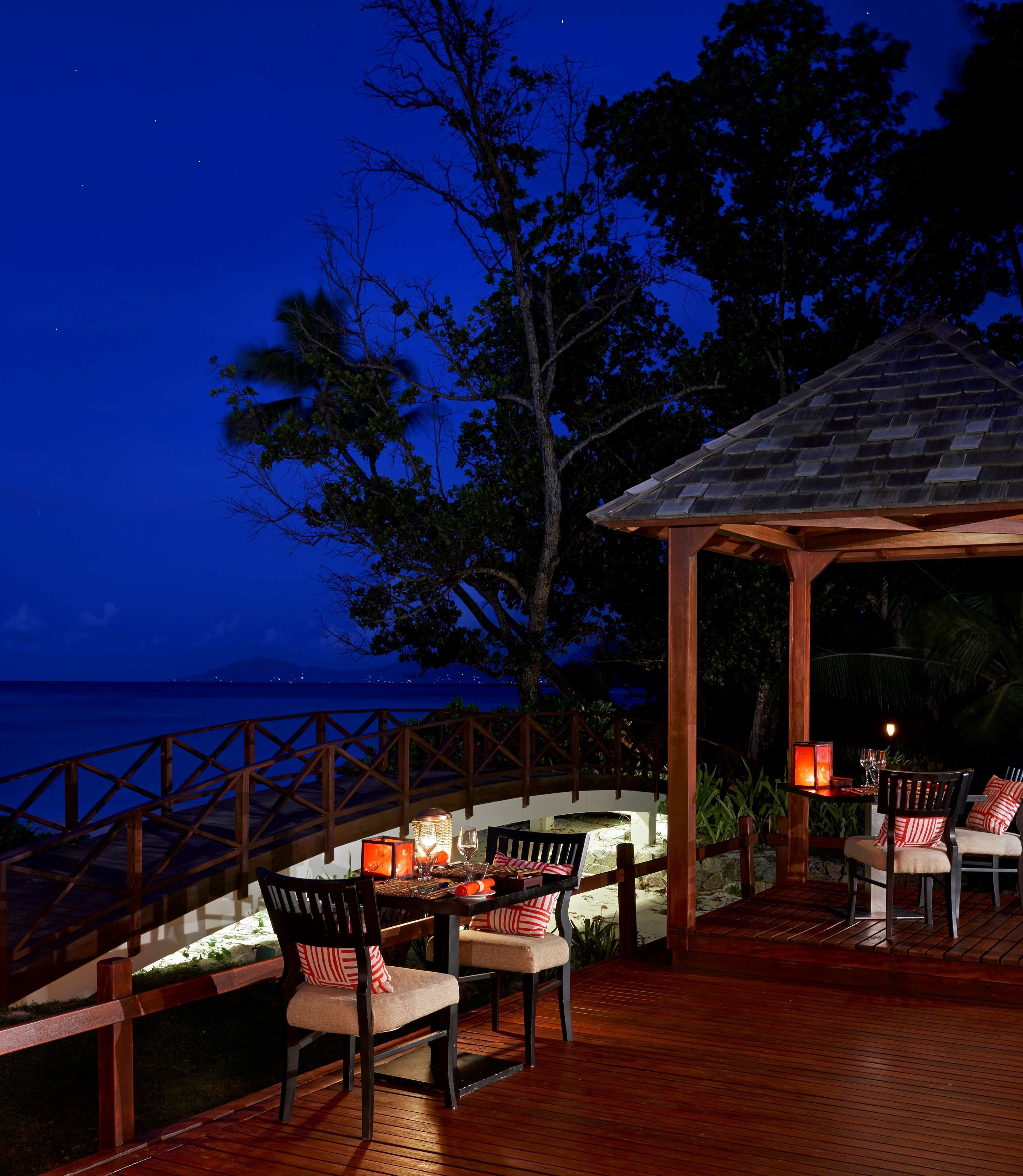 7 restaurants, breakfast, dinner served; international cuisine