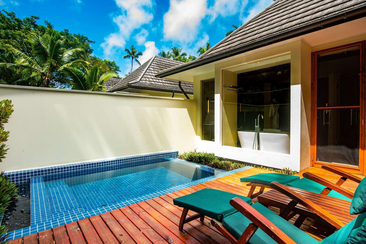 Beachfront Villa with Plunge Pool | Premium bedding, minibar, in-room safe, individually decorated