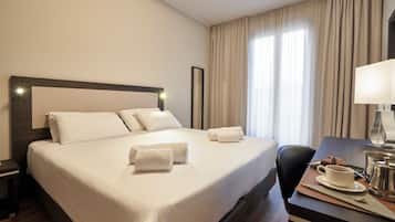 Chambre Supérieure Double ou avec lits jumeaux | Minibar, coffres-forts dans les chambres, bureau