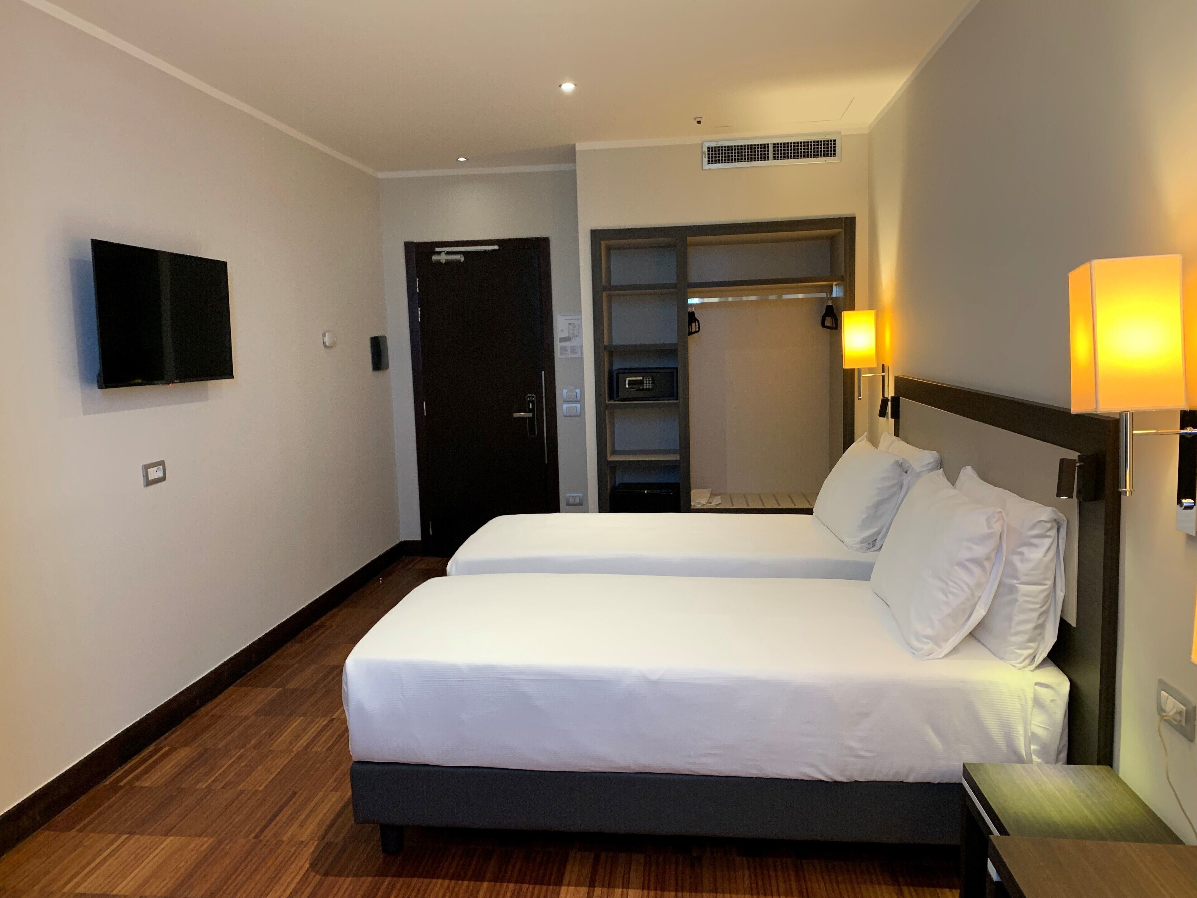 1 bedroom, minibar, in-room safe, desk