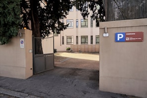 Self parking