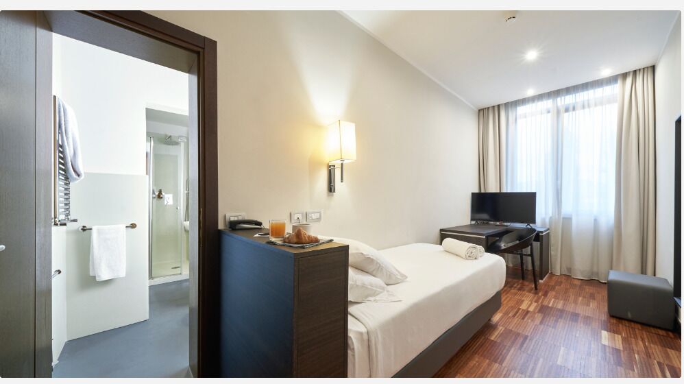 Minibar, in-room safe, desk, laptop workspace