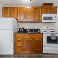 Refrigerador, microondas, cafetera/tetera