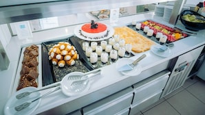 الطعام والشراب