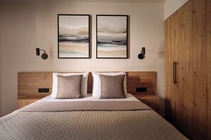 2 Bedroom Family Room | Bantalan ekstra lembut, brankas, kedap suara, dan Wi-Fi gratis