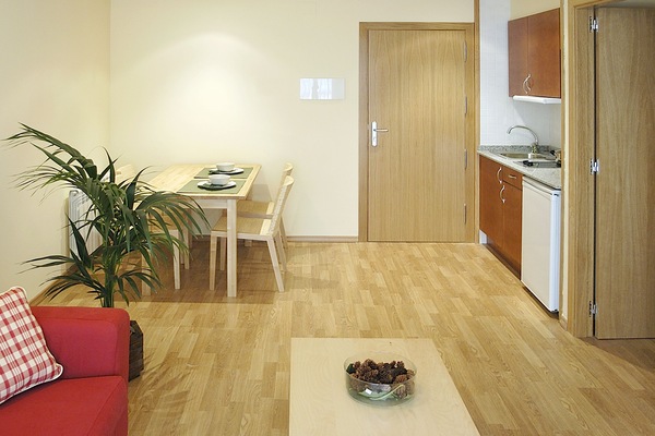 Apartment, 1 Bedroom | Private kitchenette | Fridge, microwave, stovetop, cookware/dishes/utensils