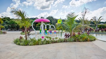 2 outdoor pools, open 9:00 AM to 8:00 PM, sun loungers