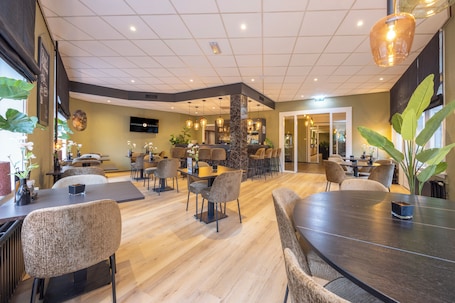 Restaurante. Fletcher Hotel-Restaurant Apeldoorn