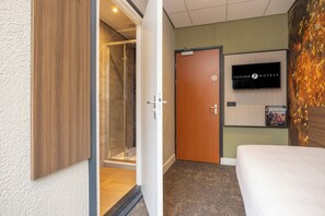 Single Room | Bathroom