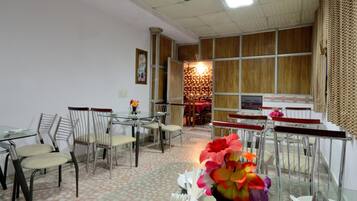 Breakfast, lunch and dinner served