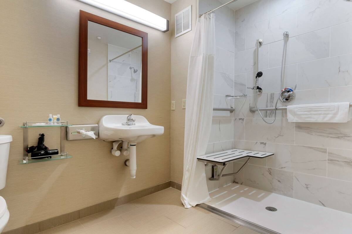 Free toiletries, hair dryer, towels