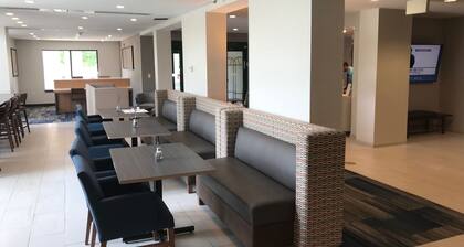 Holiday Inn Express Hotel & Suites Rochester - Victor by IHG