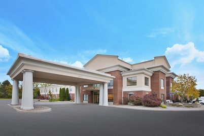 Holiday Inn Express Hotel & Suites Rochester - Victor by IHG
