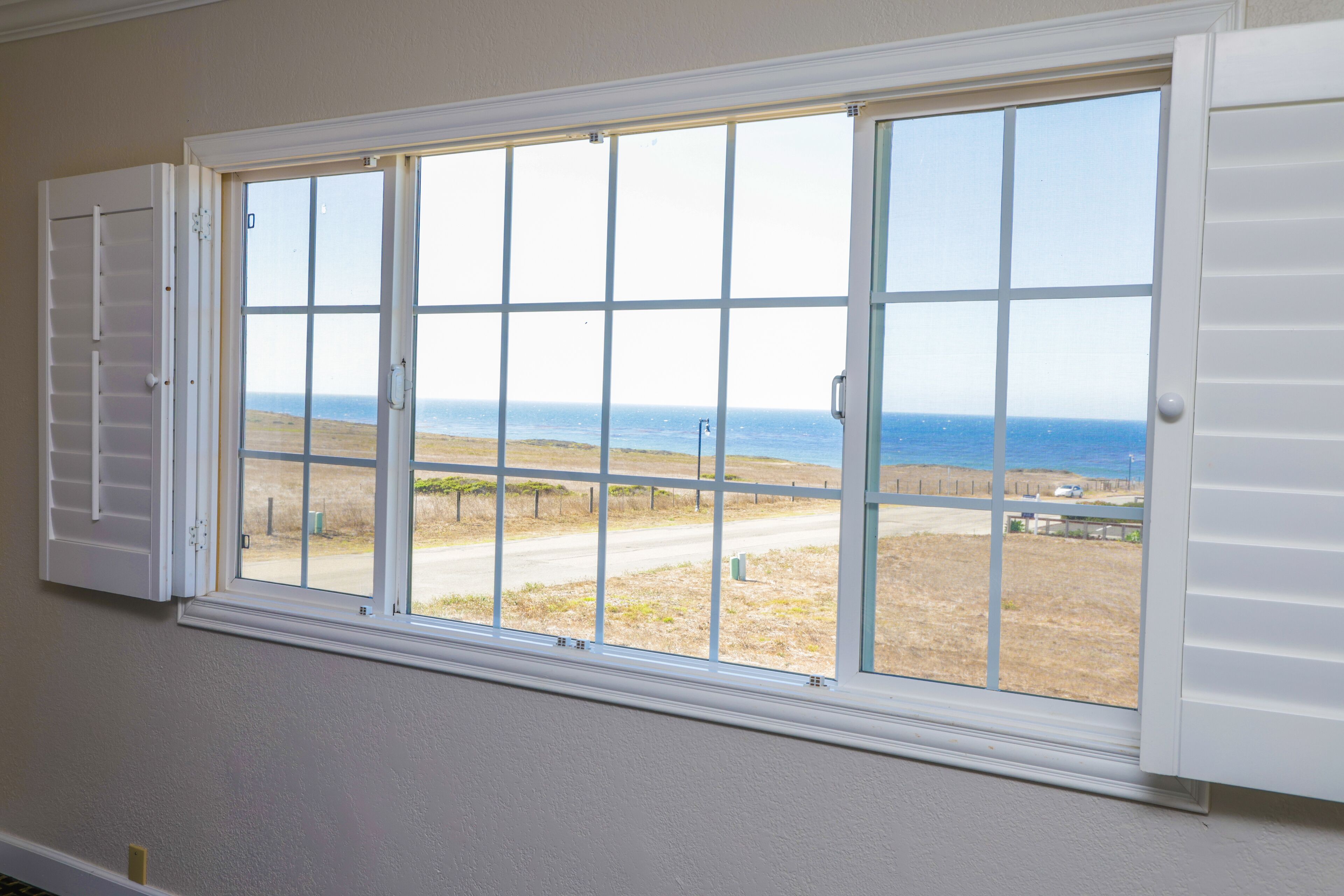 Habitación estándar, 1 cama de matrimonio grande, vistas al mar | Servicio de la habitación