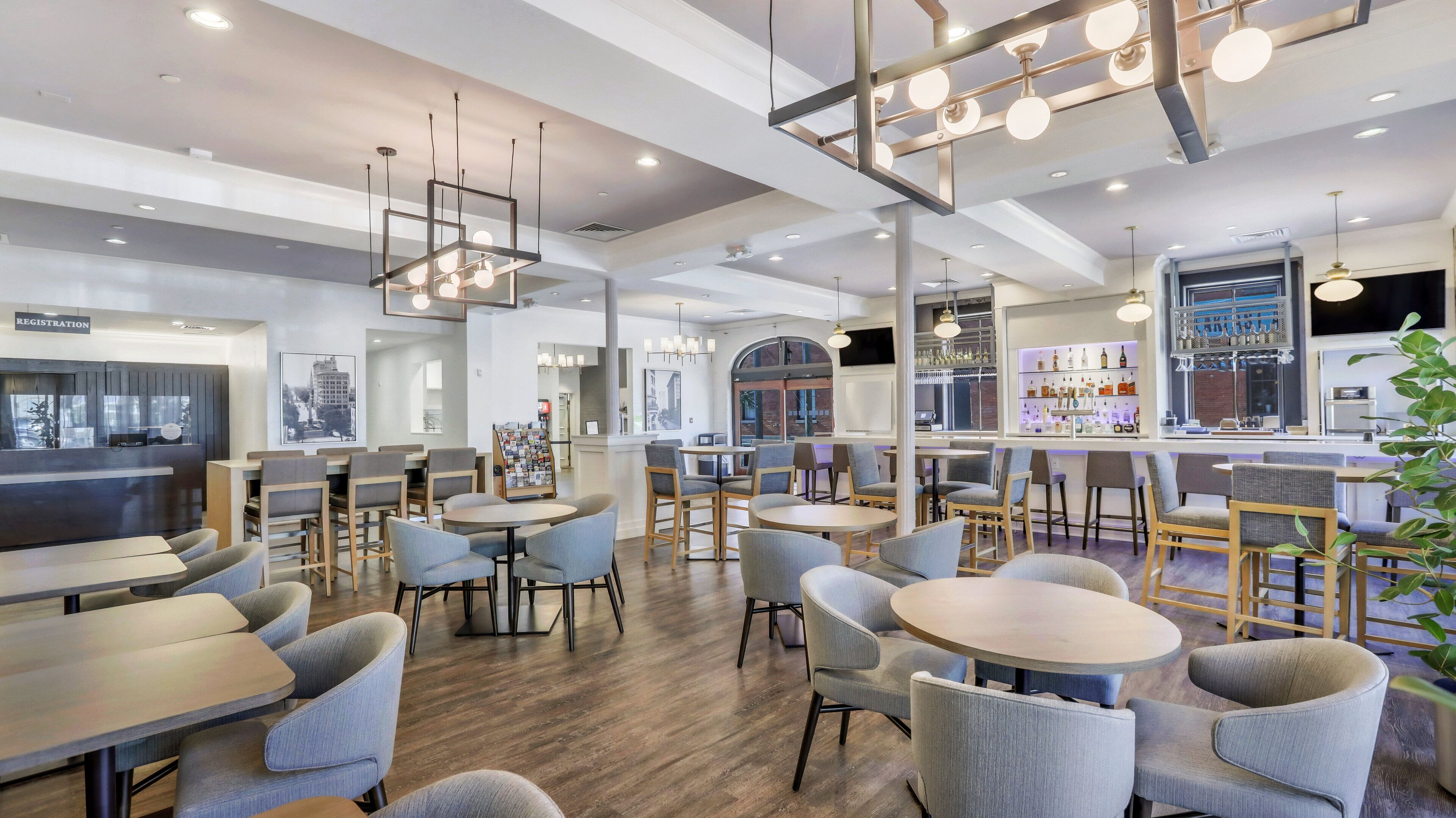 Photo - Staybridge Suites Savannah Historic District by IHG